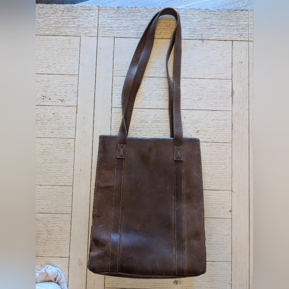 Vintage G.H. Bass & Co. Genuine Leather Tote Shoulder Bag Brown  Snap Closure